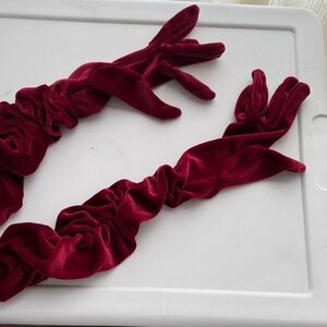 Luxurious Velvet Gloves - Rich Red